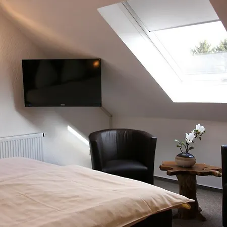 Hotel Zur Wasserburg Kerpen (North Rhine-Westphalia)