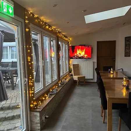 Zur Wasserburg Hotel