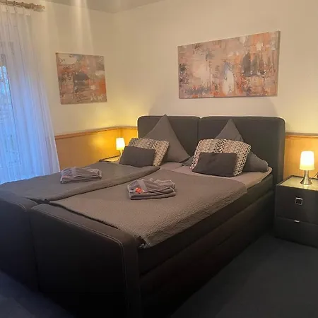 Zur Wasserburg 3*