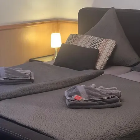 Zur Wasserburg Kerpen (North Rhine-Westphalia)