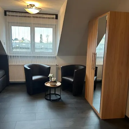 Zur Wasserburg 3* 케르펜