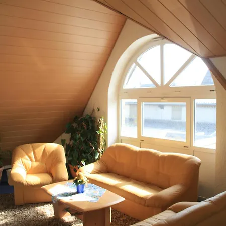 Hotel Zur Wasserburg 3*