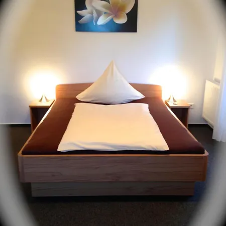 Zur Wasserburg Kerpen (North Rhine-Westphalia)