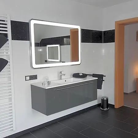 Zur Wasserburg 3*