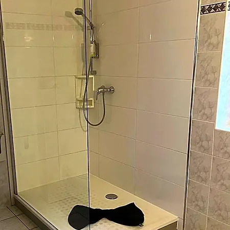 Hotel Zur Wasserburg 3*