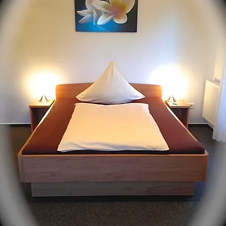 Hotel Zur Wasserburg 3*
