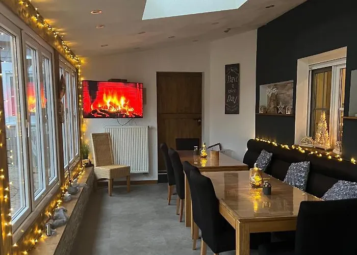 Hotel Zur Wasserburg Kerpen (North Rhine-Westphalia)