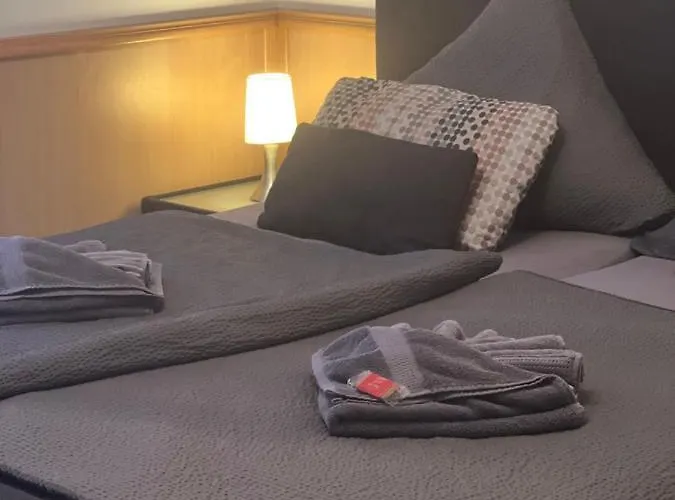 Zur Wasserburg Kerpen (North Rhine-Westphalia)