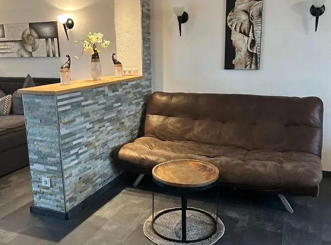 Zur Wasserburg Otel 3*