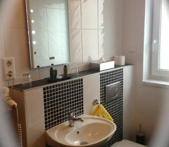 Zur Wasserburg 3* Kerpen (North Rhine-Westphalia)